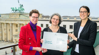 Übergabe der Zertifikate für das Diversity Audit am 6. März 2024 (Foto: Peter Himsel)